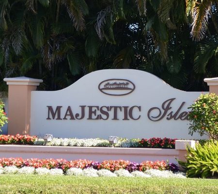 Entrance to Majestic Isles