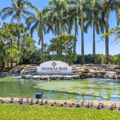 Valencia Isles Homes For Sale - Picture of the entrance sign